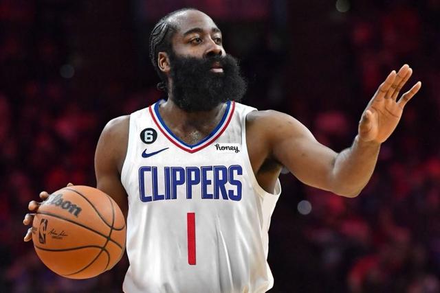 NBA全明星三分大赛：利拉德连续两年绝杀夺冠